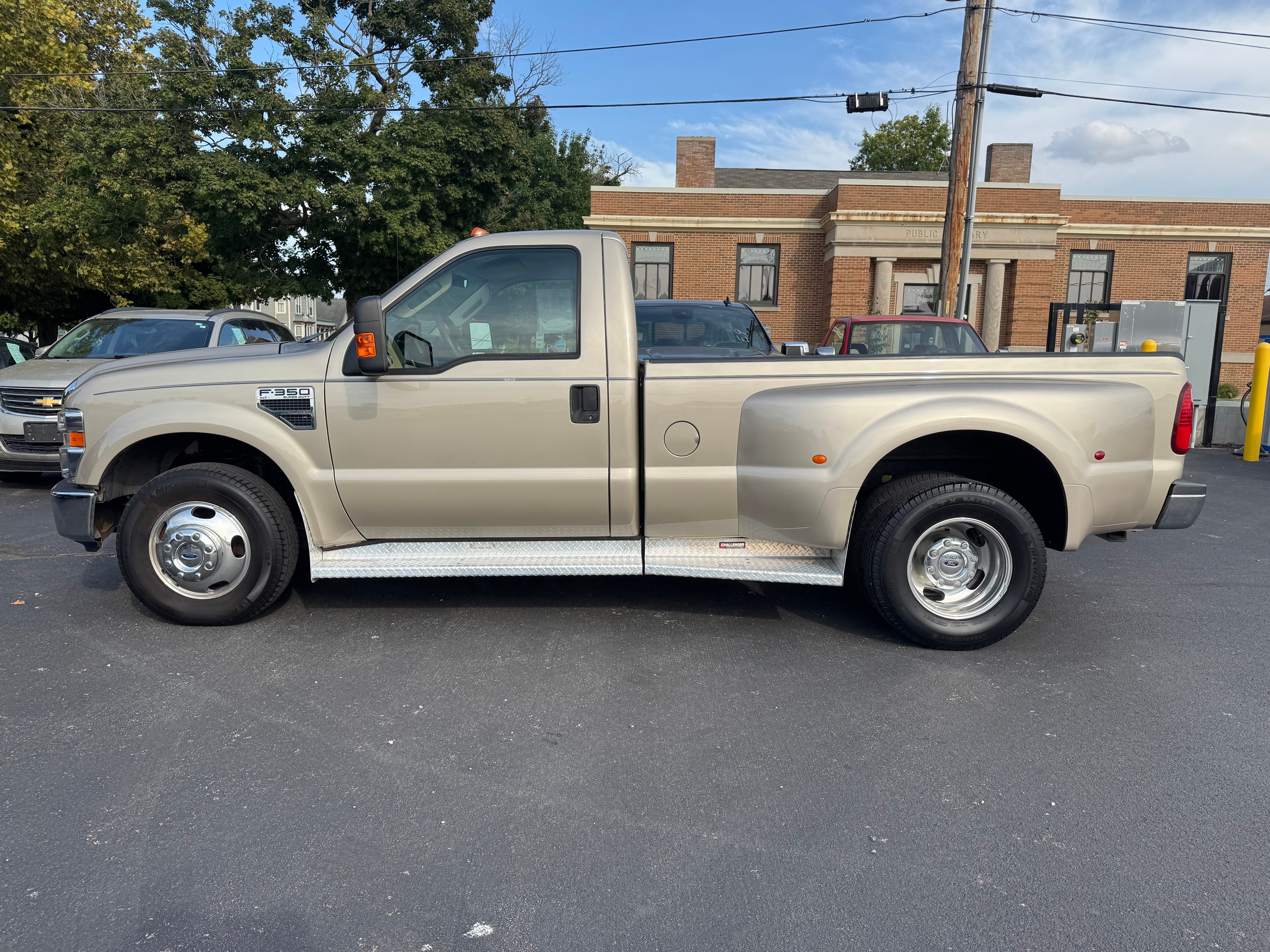 2008 Ford Super Duty F-350 DRW XL