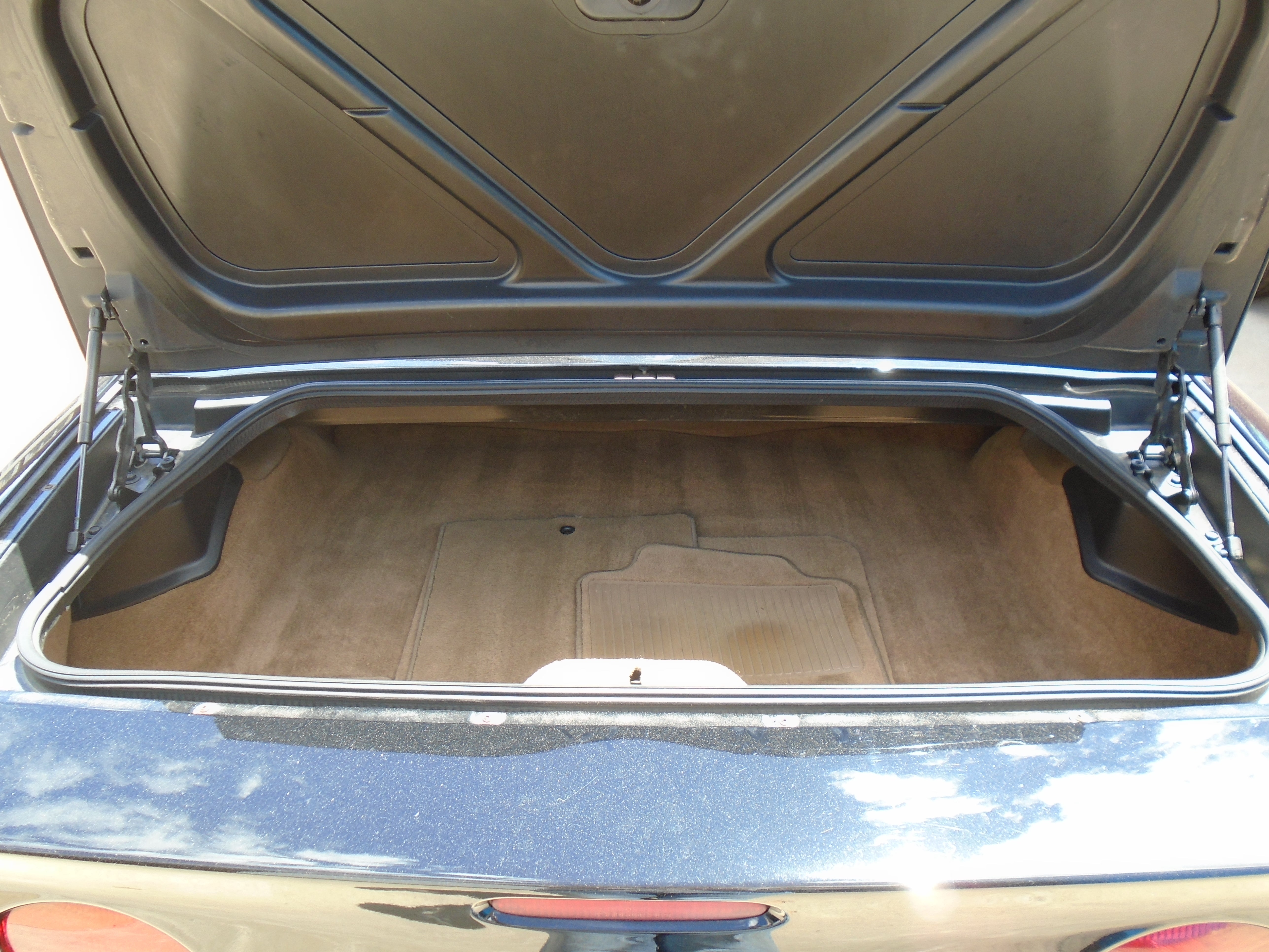 1998 Chevrolet Corvette Base