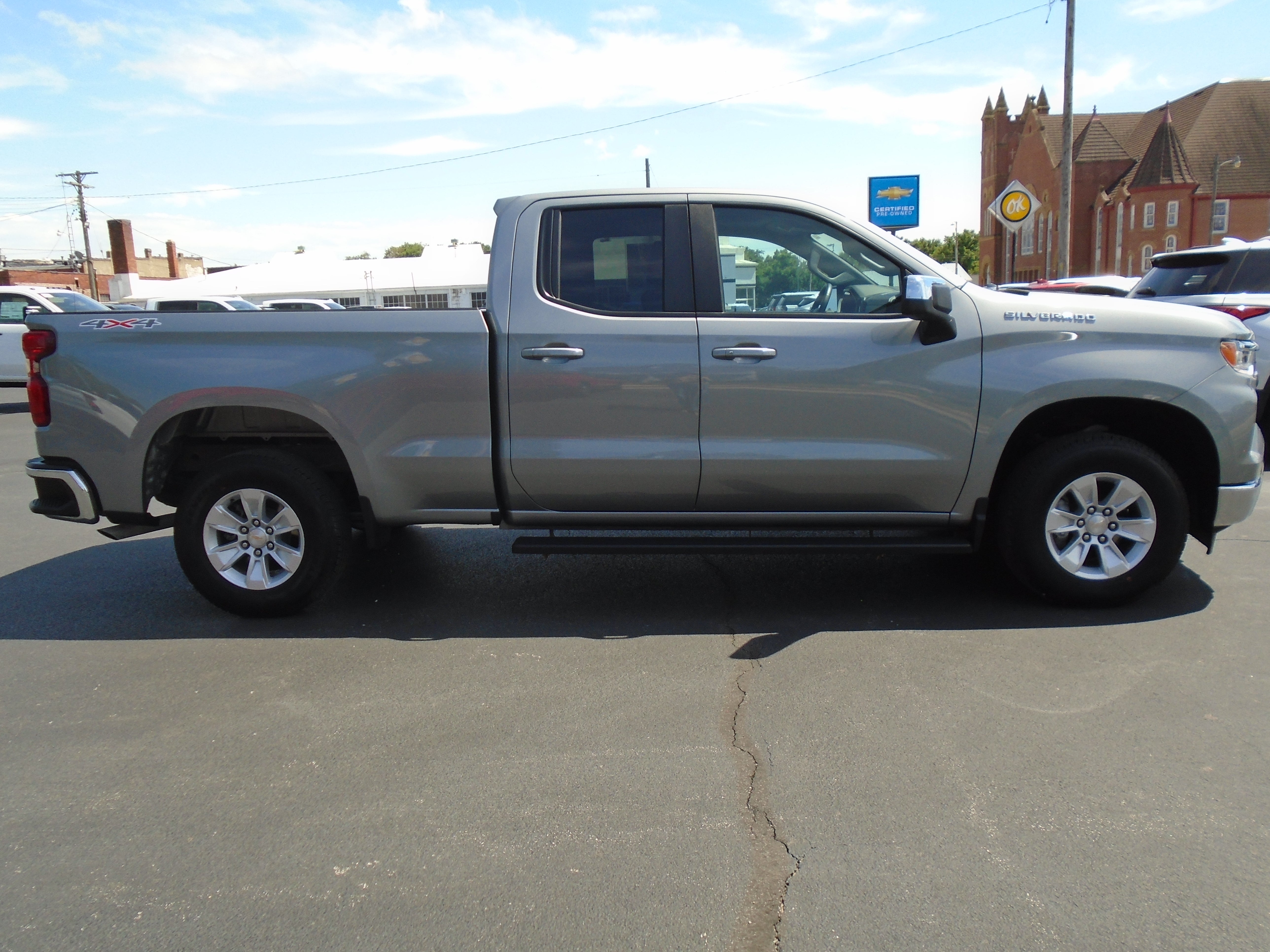 2023 Chevrolet Silverado 1500 LT