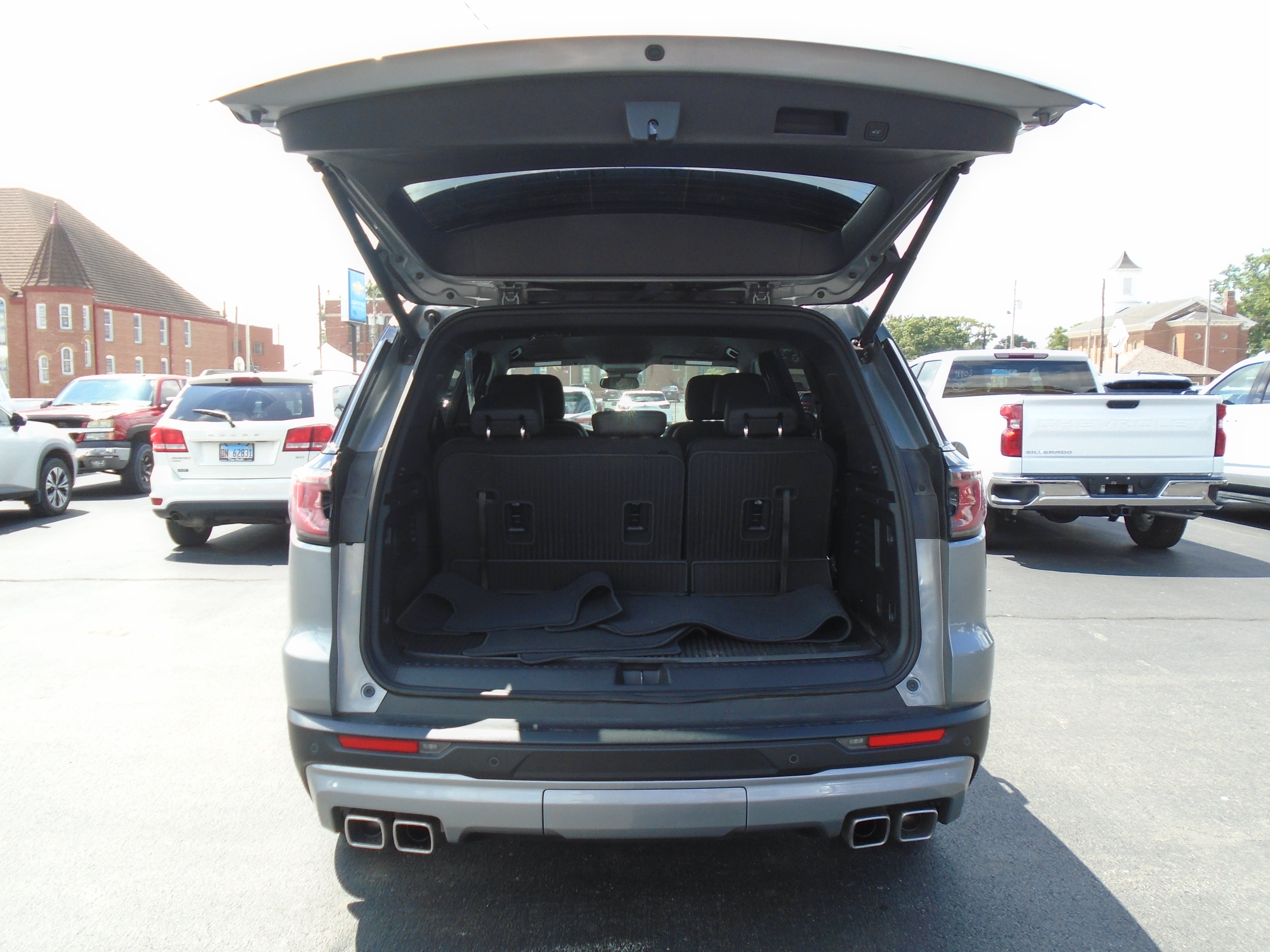 2024 GMC Acadia Elevation