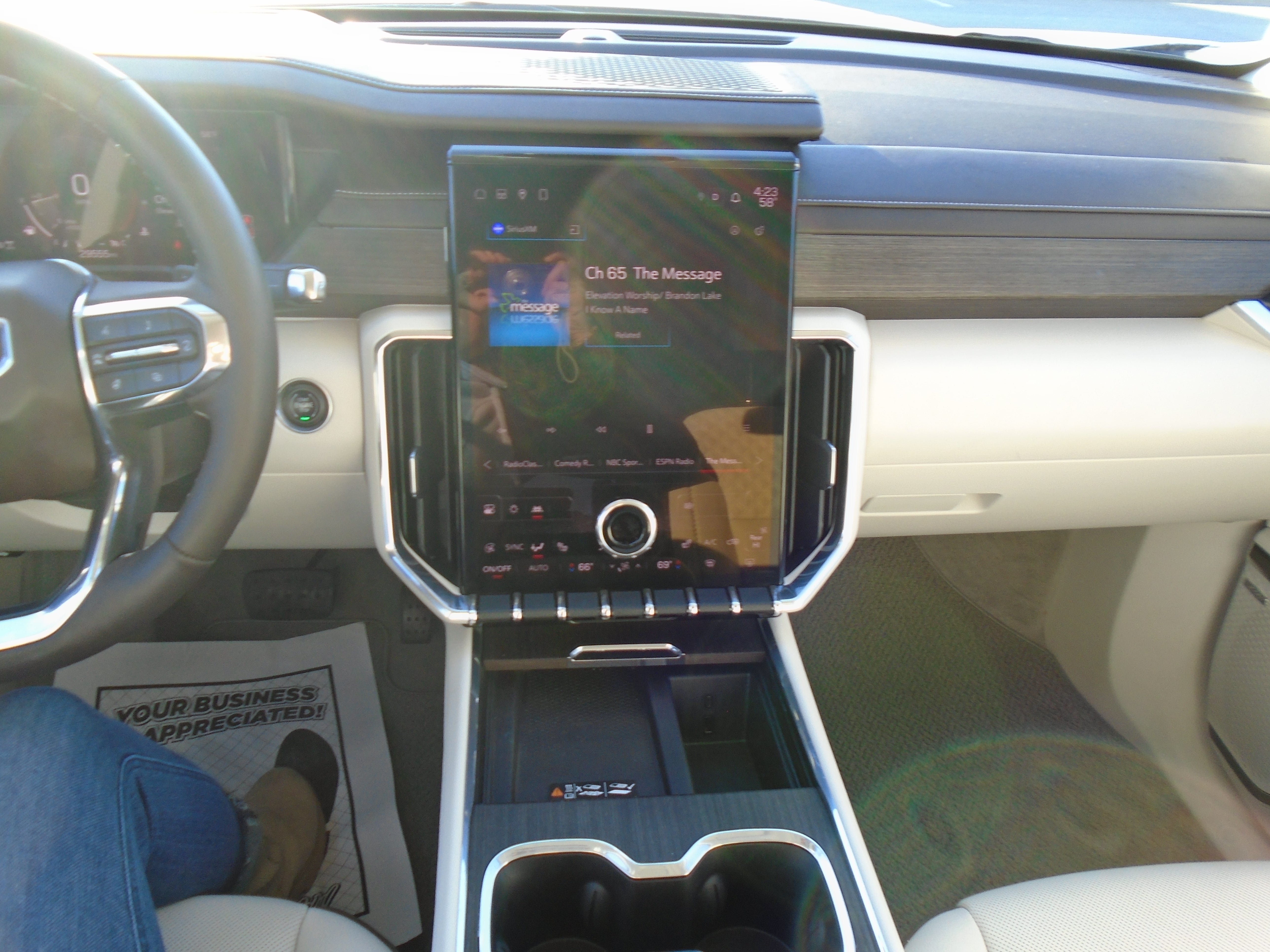 2024 GMC Acadia Denali