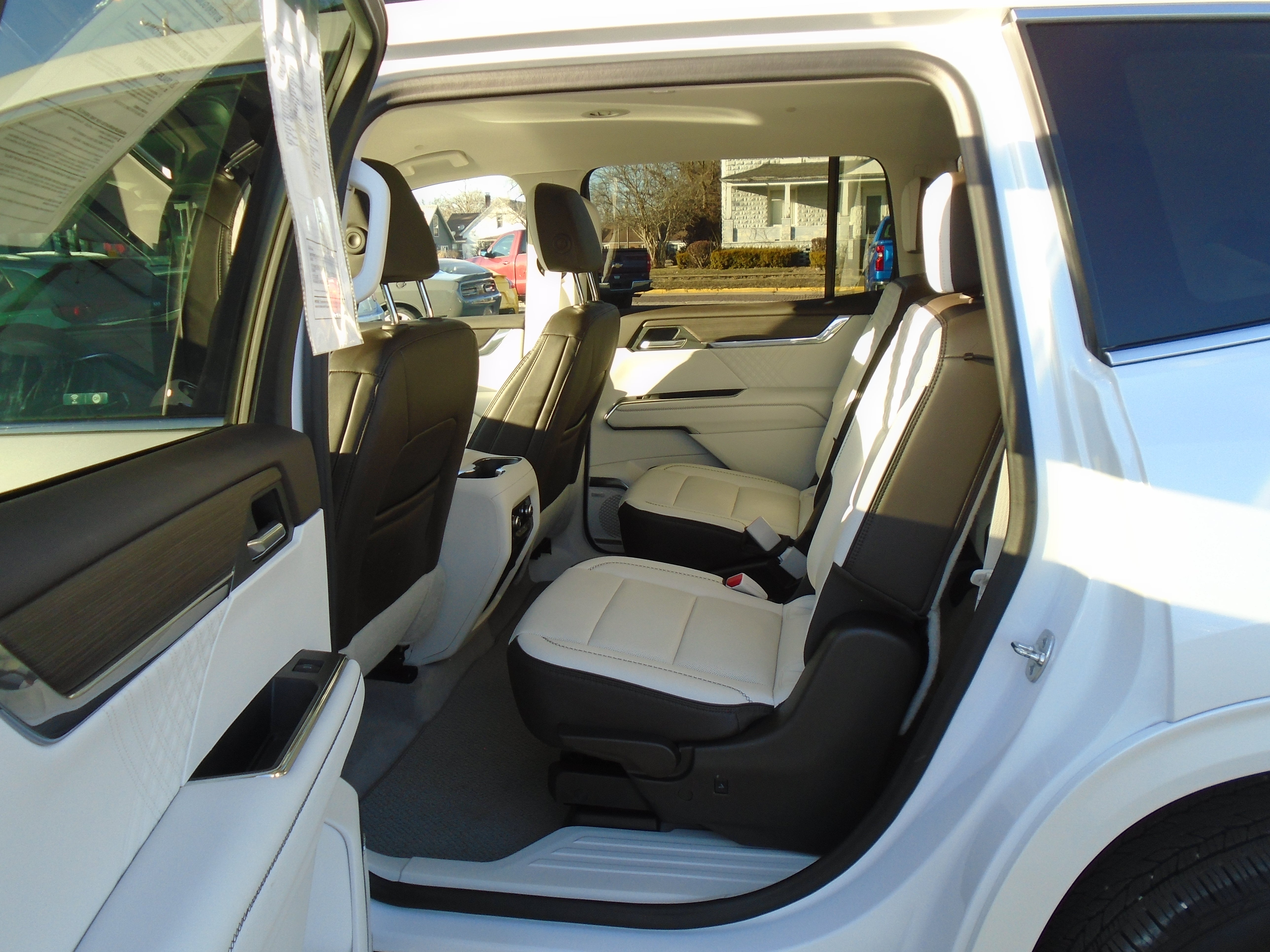 2024 GMC Acadia Denali