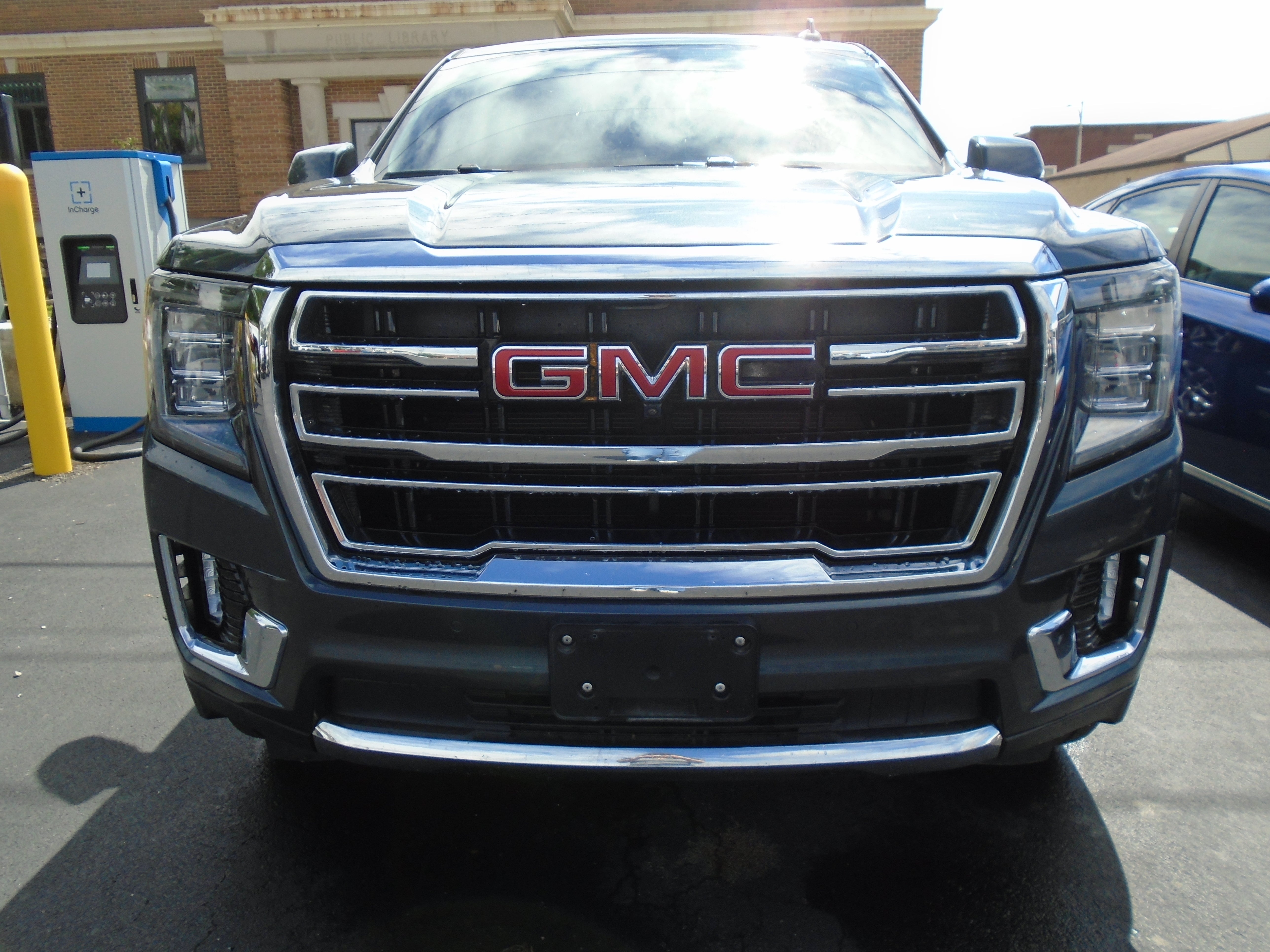 2021 GMC Yukon SLT