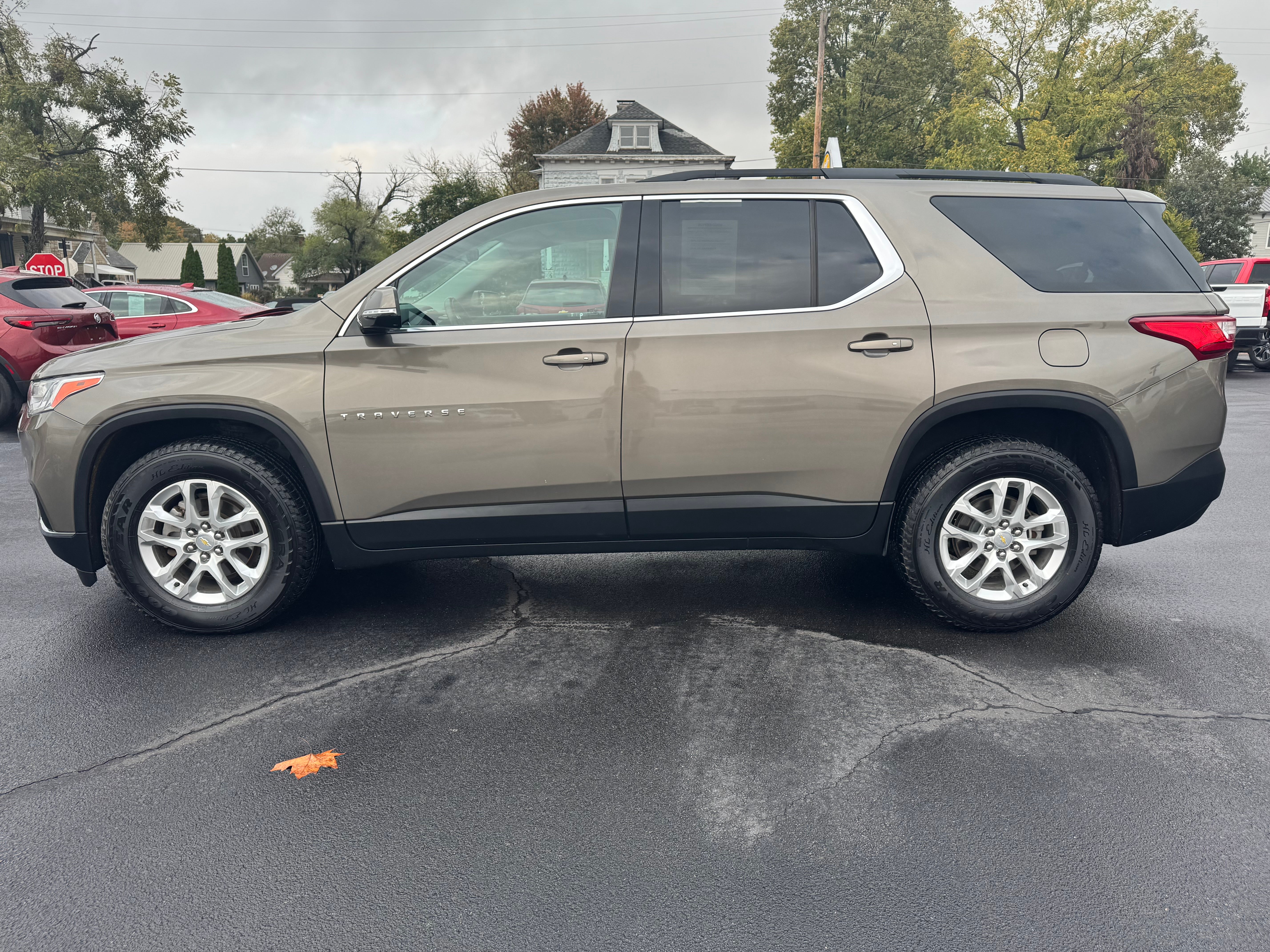 Used 2020 Chevrolet Traverse 1LT with VIN 1GNERGKW7LJ134550 for sale in Shelbyville, IL