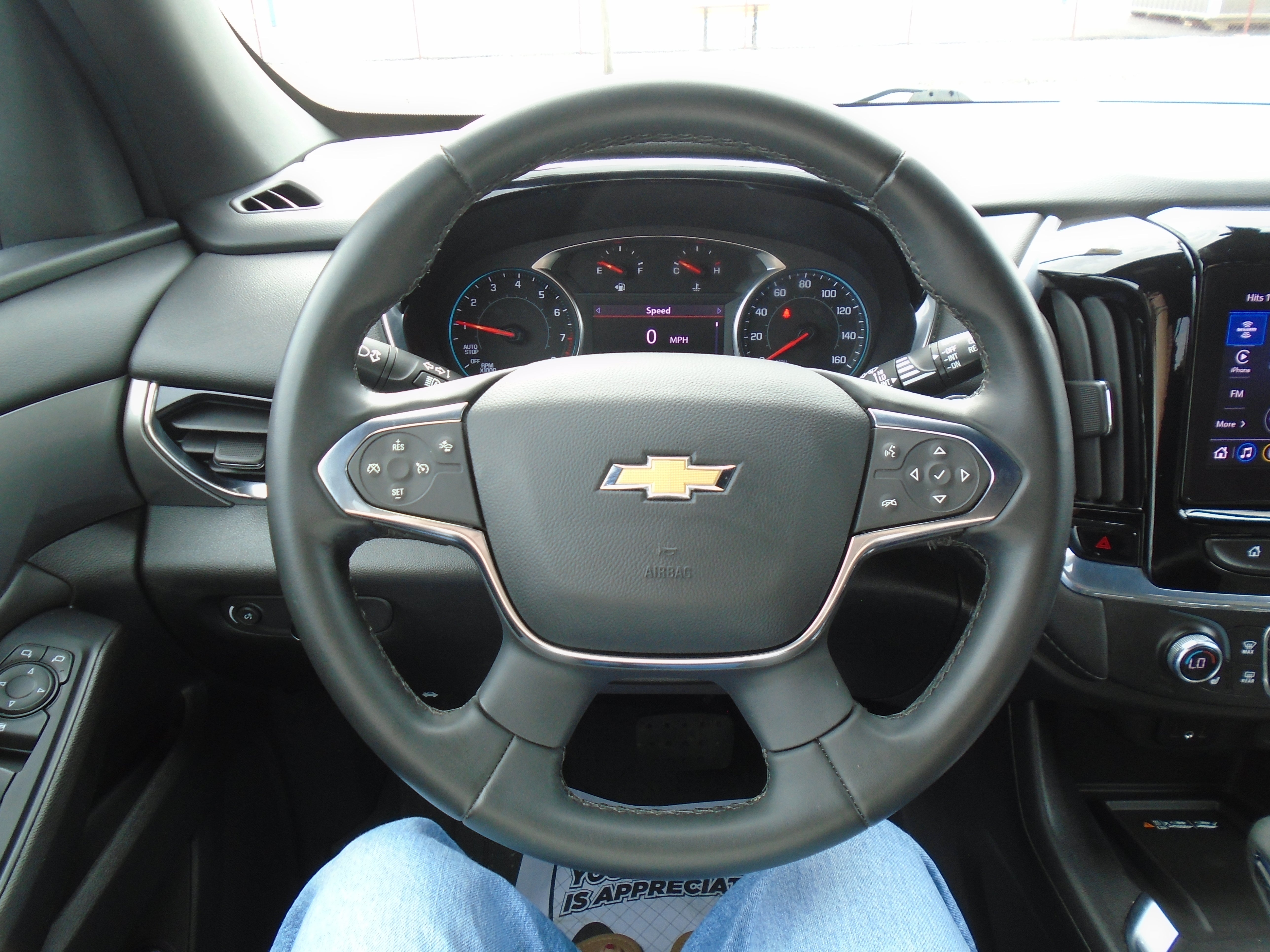 2023 Chevrolet Traverse LT Cloth