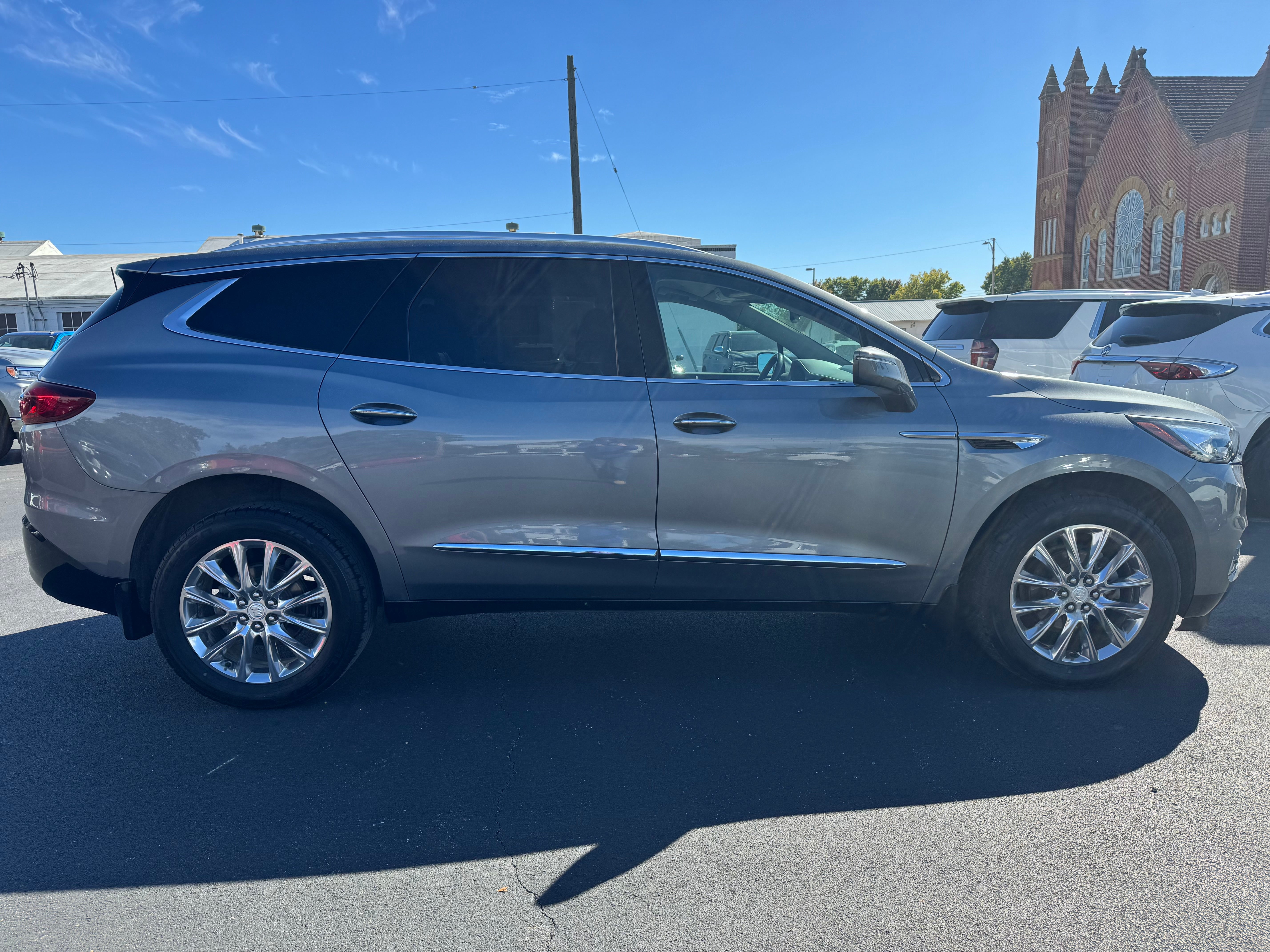 Used 2018 Buick Enclave Premium with VIN 5GAERCKW5JJ266187 for sale in Shelbyville, IL